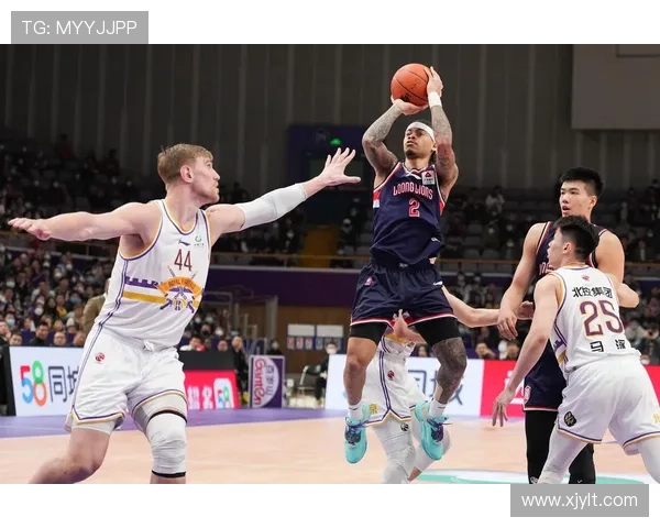 广州龙狮正式签约美职篮旧将伯顿