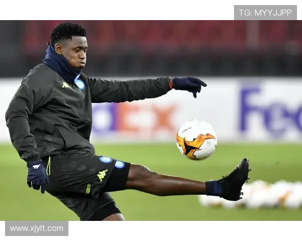 迪马:莱奥训练合格可战那不勒斯 迪马:莱奥训练合格可战那不勒斯